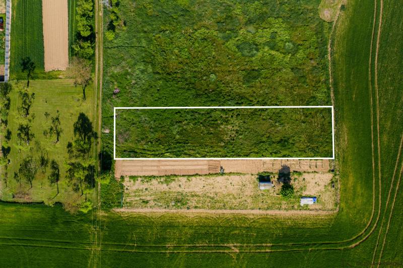 Pozemok Melčice.jpg